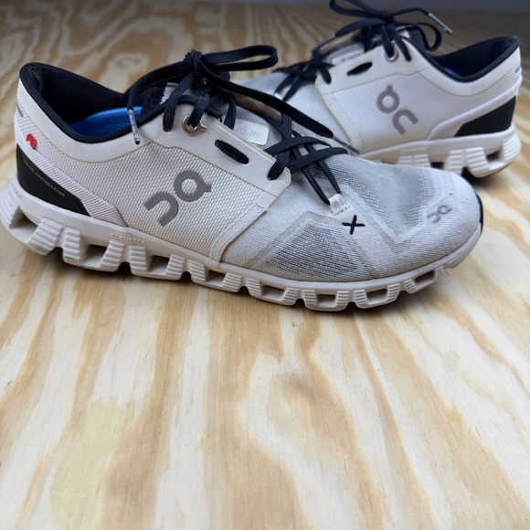 On Shoes - On Cloud X Womens Running Shoes White Black Size 8.5 Training Sneakers
